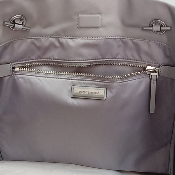 Tory Burch Ella's Chain Tote in Bay Gray - Picture 9 of 13